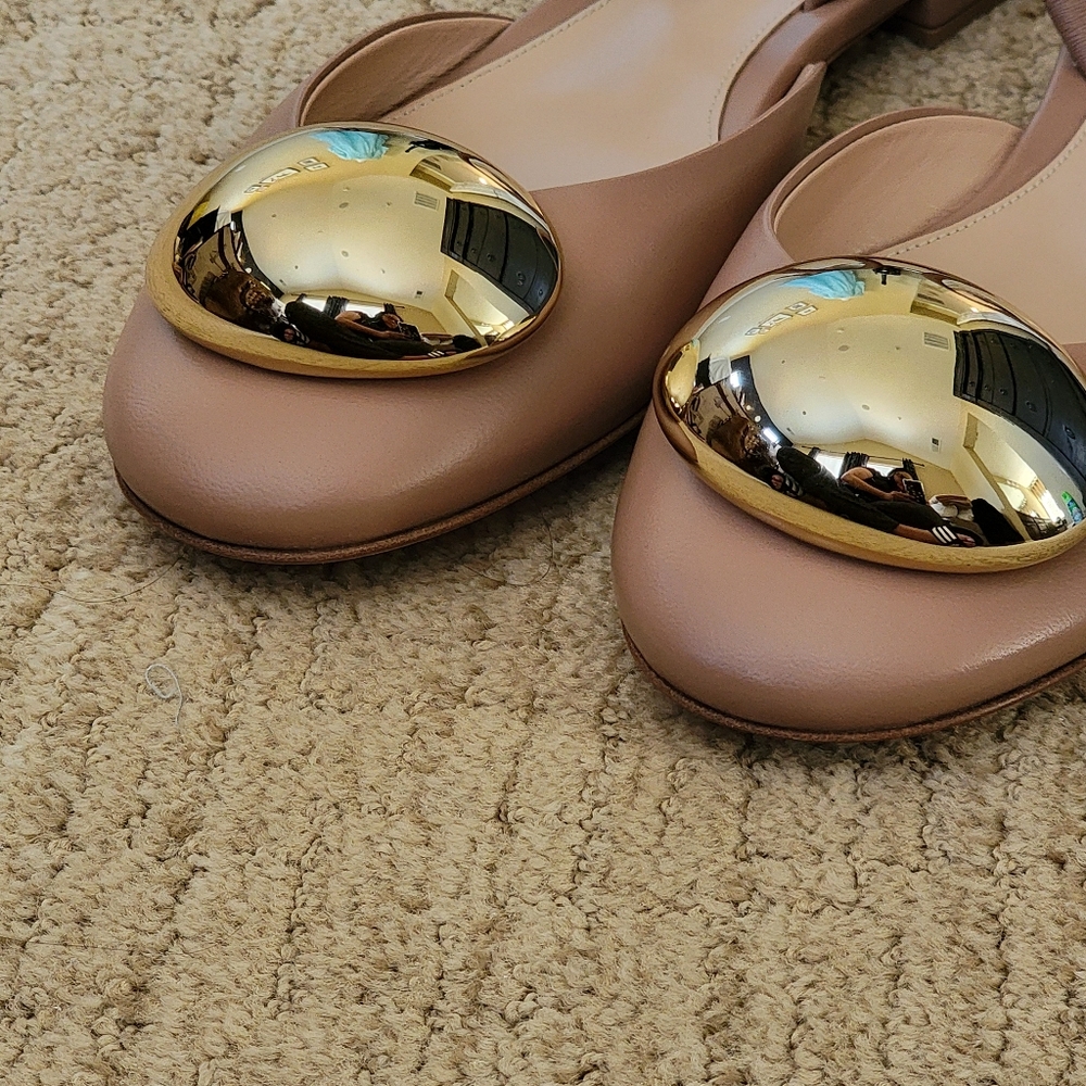 New Gianvito Rossi Sphera Dome Leather Slingback Flats, Size 38 - Picture 4 of 10